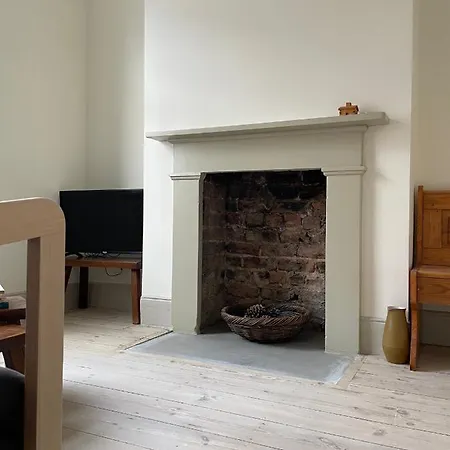 Seraph House, 別荘