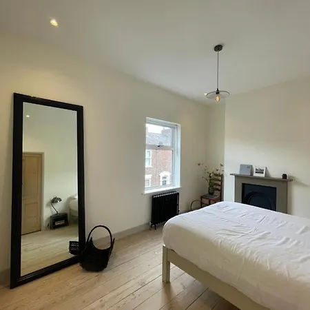 Seraph House, يورك